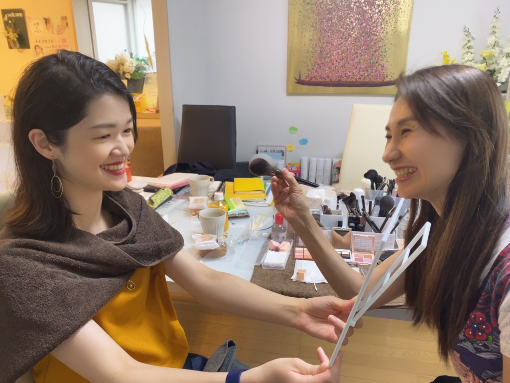 とにかく楽しいメイク実習♡
